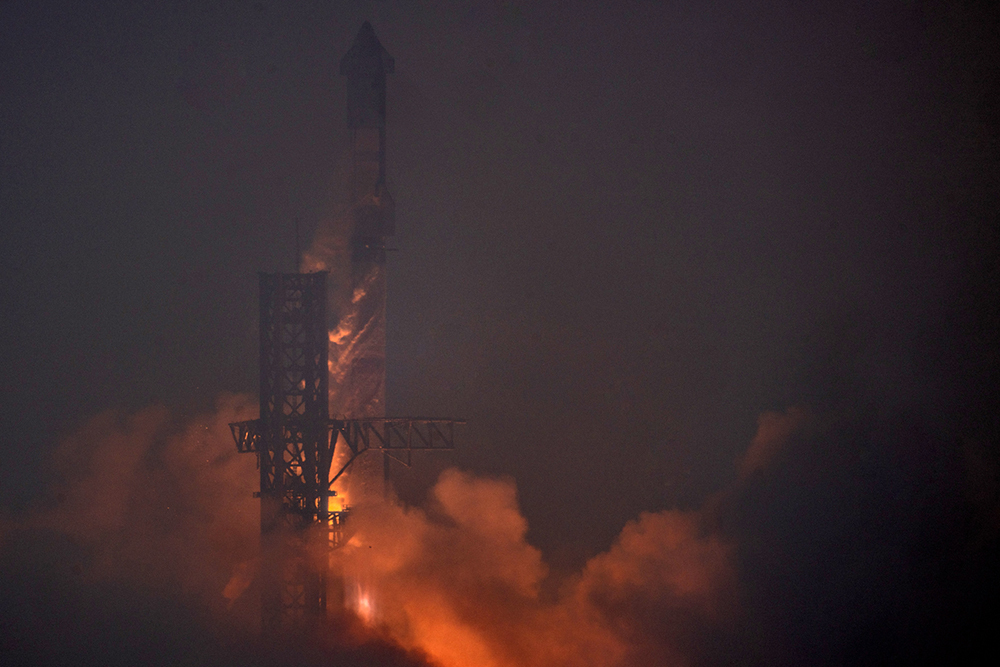 SpaceX's Starship 3 launching at Starbase