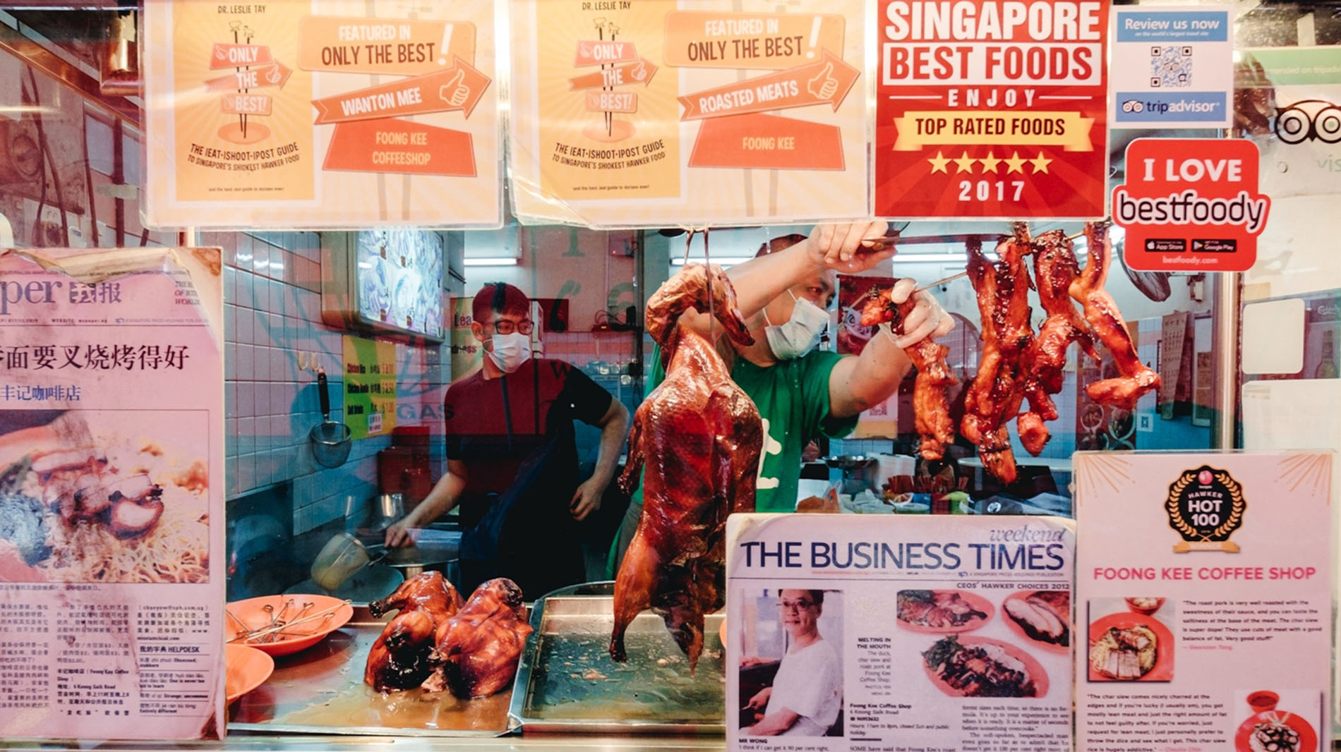 On Keong Siak Road in Singapore’s Chinatown neighborhood, the Foong Kee hawker stand sells charcoal roasted duck.