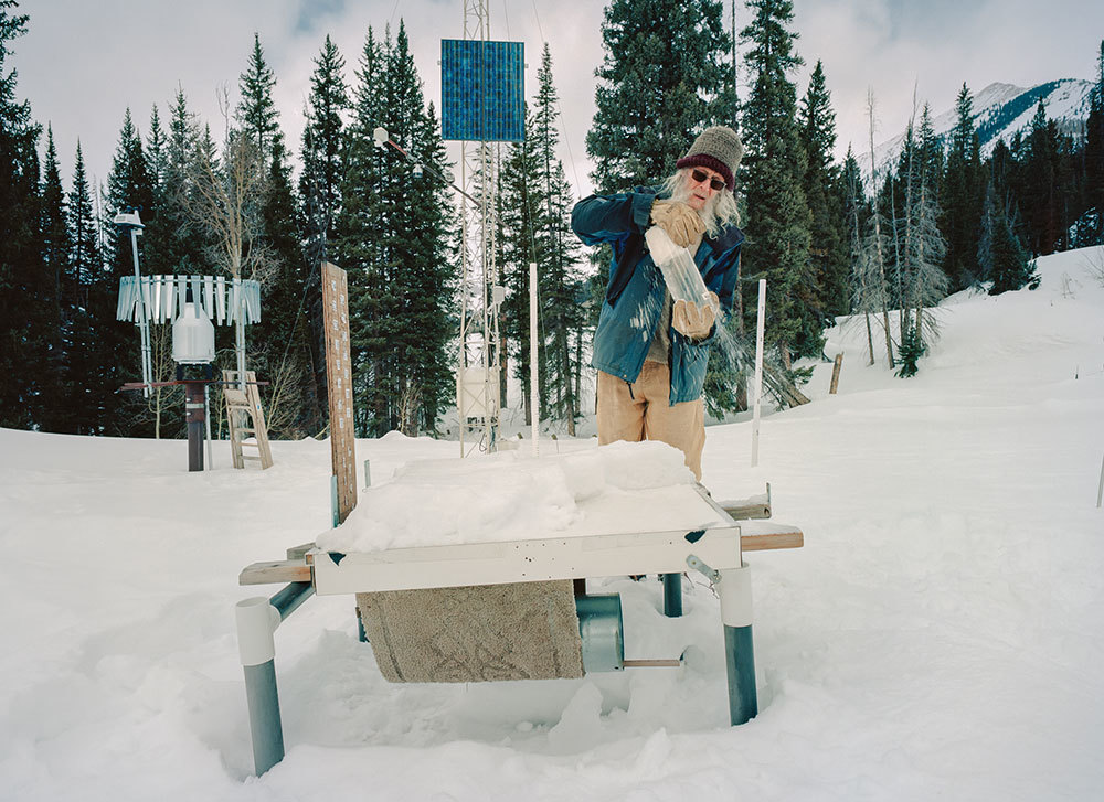 billy barr measures snow