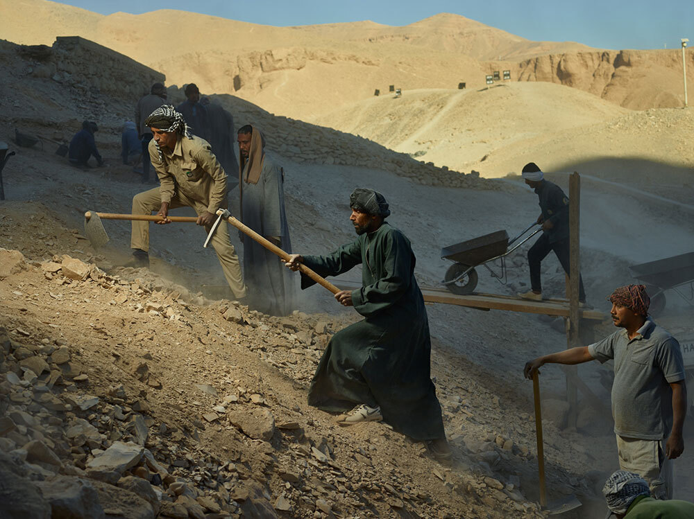 A picture of men digging