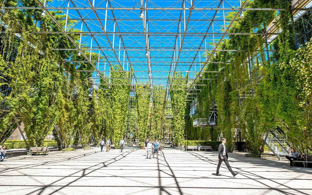 The Park-Haus in the Oerlikon quarter of Zurich is a double-walled steel-framed construction covered with plants.