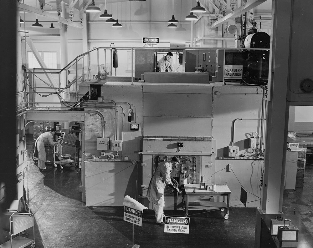 technicians work at Los Alamos Laboratory in New Mexico