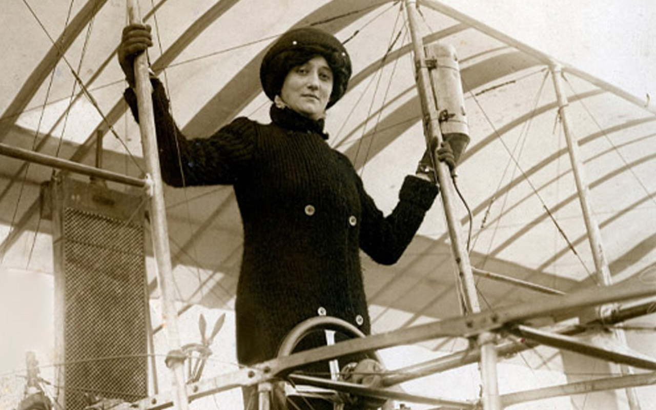 Known as la femme-oiseau (the bird woman) in the French press, Raymonde Laroche became the first woman to receive a pilot's license on March 8, 1910.