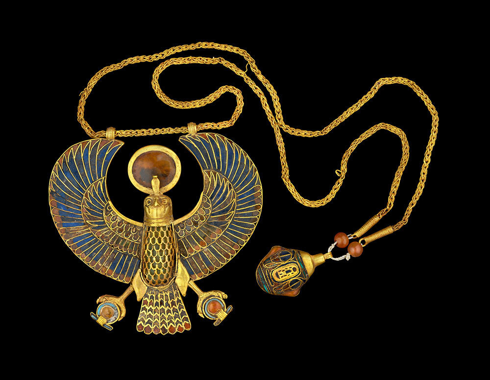 A golden necklace of an eagle