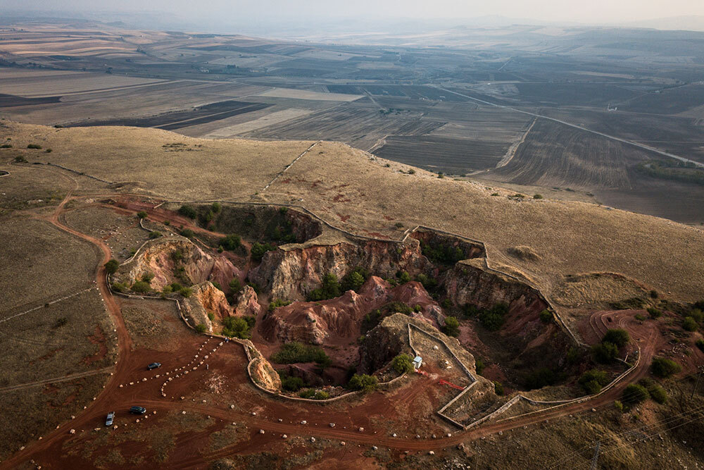 An aerial picture of ravine.