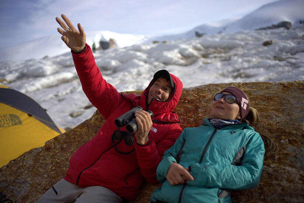 Two world-renowned climbers, Free Solo‘s Alex Honnold and Hazel Findlay, attempt a dangerous climb in Greenland