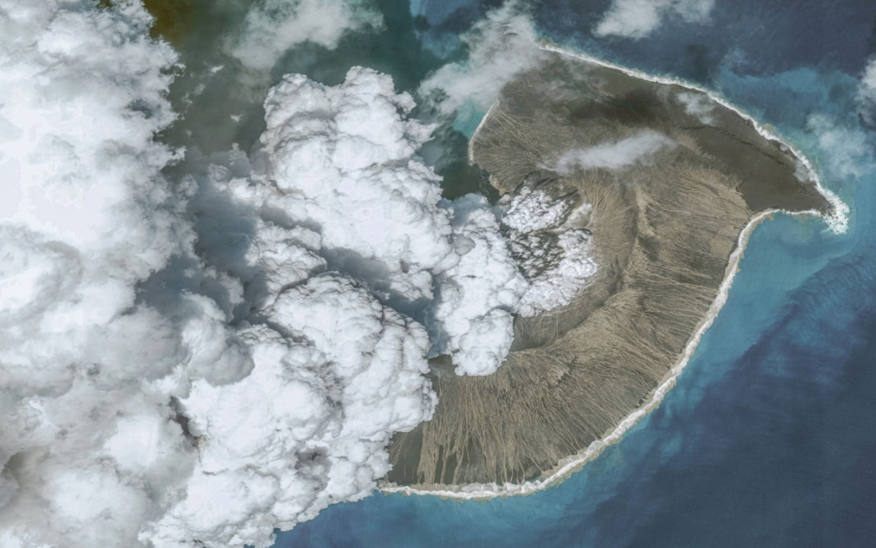 Looking down on the plume from the Hunga Tonga-Hunga Ha'apai Volcano Eruption.