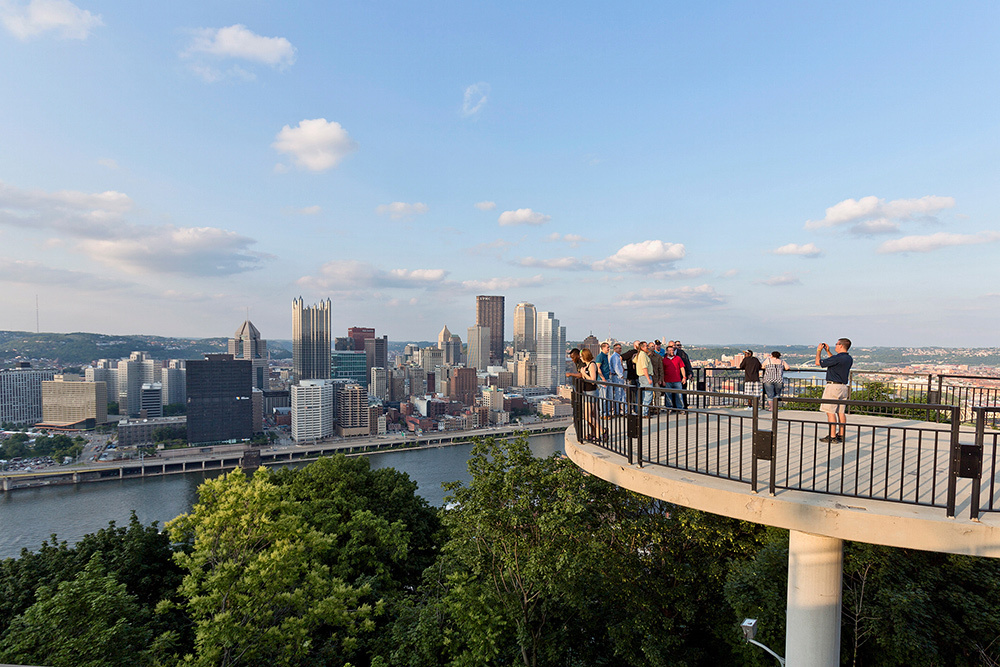 A view of Pittsburgh from the Mount Washington observation deck