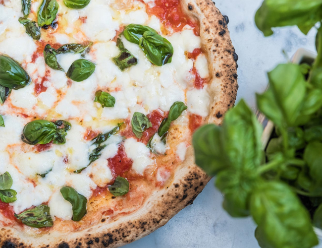 Made in Naples since the first half of the 19th century, the margherita pizza represents the city's culinary past, present and future.