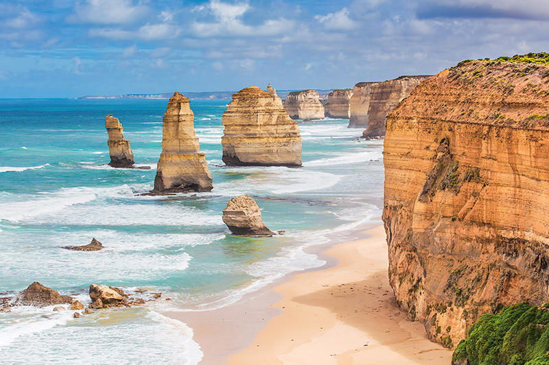 This stunning ocean walk includes a series of serrated limestone spires staggered along the cliffs. 