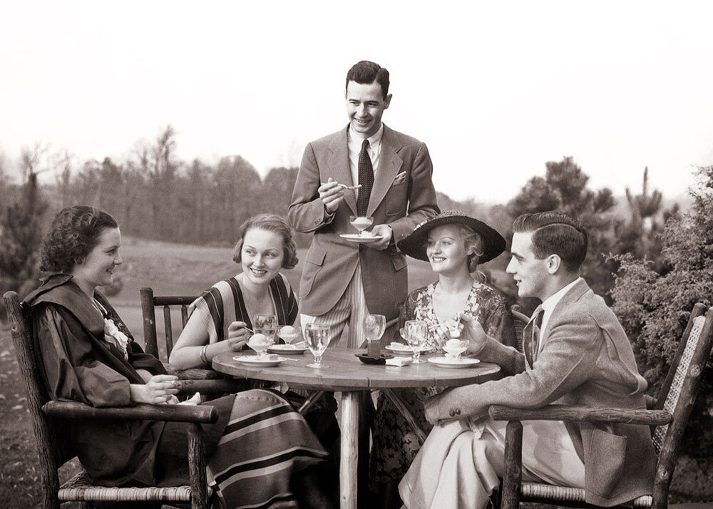 people eat ice cream in the 1930s