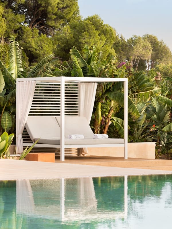 Apply for the Marriott Bonvoy American Express Card.