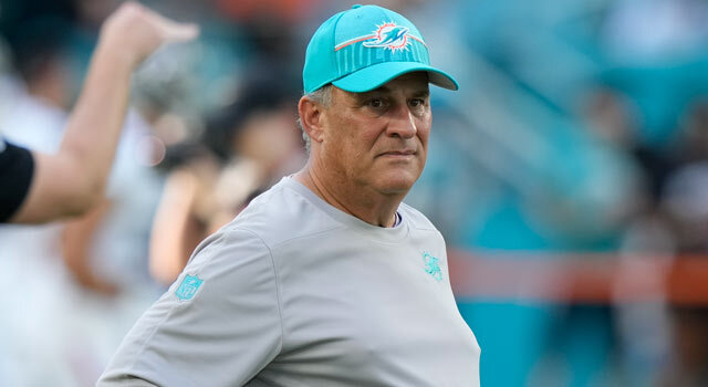 Eagles to hire Vic Fangio as new DC