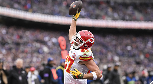 Chiefs TE Travis Kelce passes Jerry Rice for most receptions in postseason history