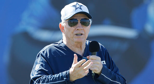 Jerry Jones reveals years-long battle, treatment against melanoma