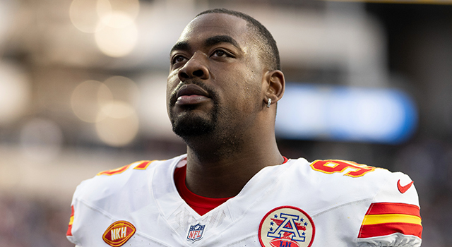 Chiefs GM Veach: Re-signing Jones is 'top' priority