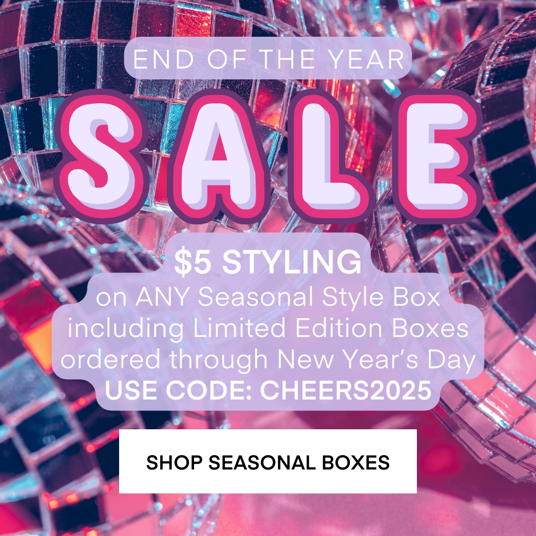 ALWAYS FREE SHIPPING + RETURNS
LIMITED EDITION
The Home for the Holidays Box
Holiday plans at home call for pieces that feel relaxed yet refined. This box includes five stylist-selected pieces-polished denim, soft knits, easy dresses—perfect for hosting at home or dropping by a holiday gathering. Effortless, elevated, and ready for every cozy celebration.
SCHEDULE