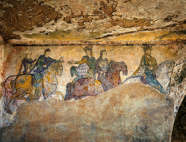 King Henry II (at right) is followed by his wife, Eleanor of Aquitaine (also crowned), and some of their children, perhaps including the future King John, in a fresco from Sainte-Radegonde Chapel in Chinon, France.