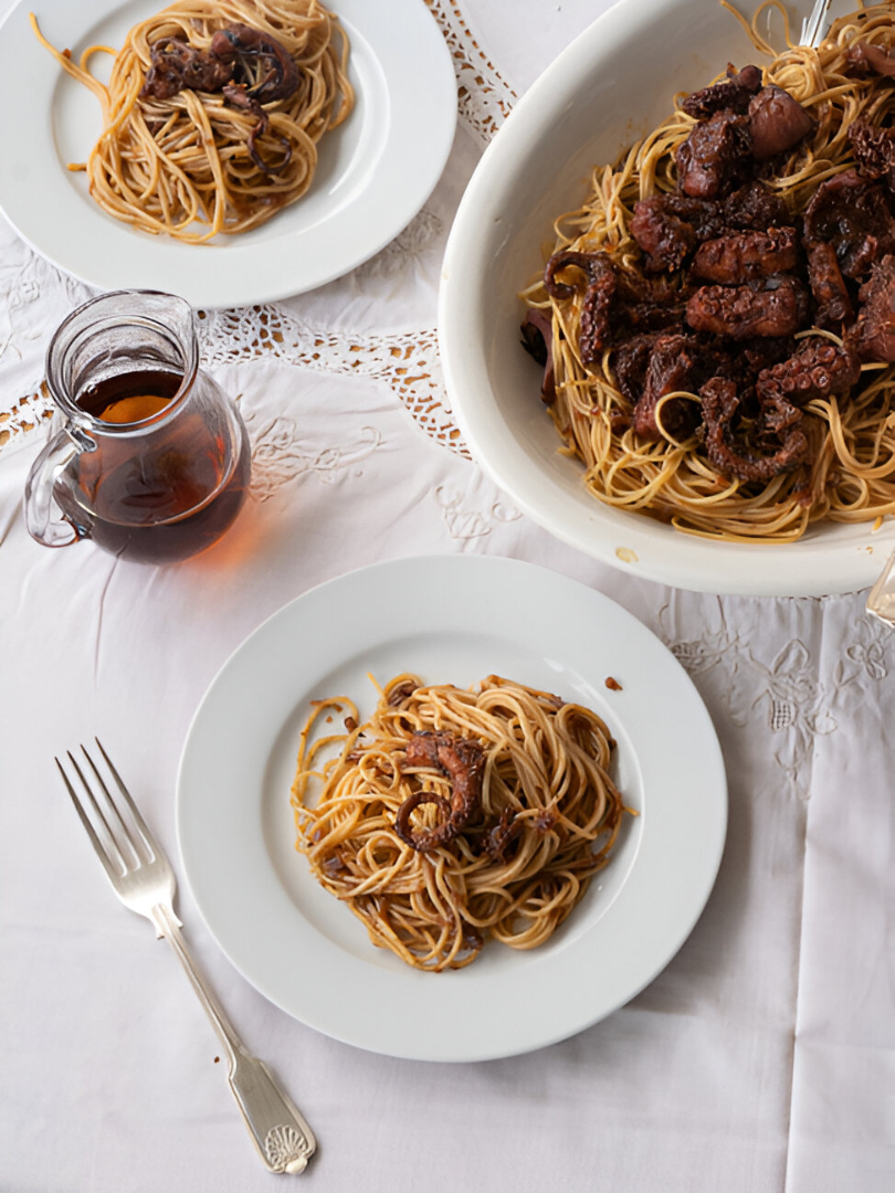 A photograph of the traditional Corfu pasta dish known as Pastitsada