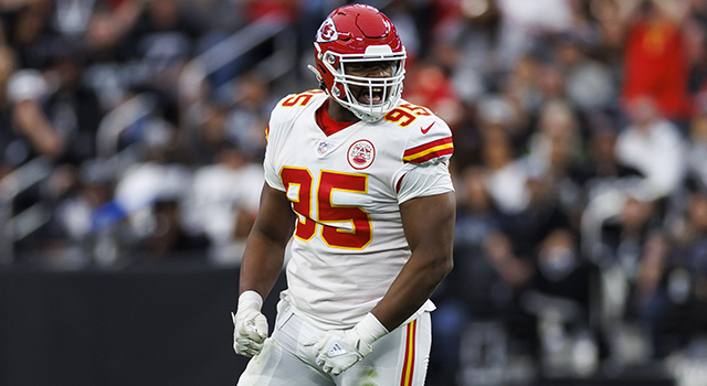 Chiefs star DT Chris Jones ends holdout